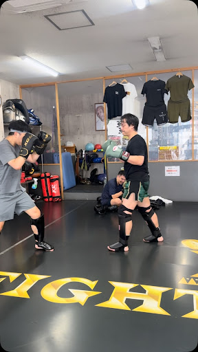 3連休初日のジムの様子です🥊ジムでお待ちしています！#fightfarm #津田沼 #mma #キックボクシング #総合格闘技

※詳細から動画を確認できます。