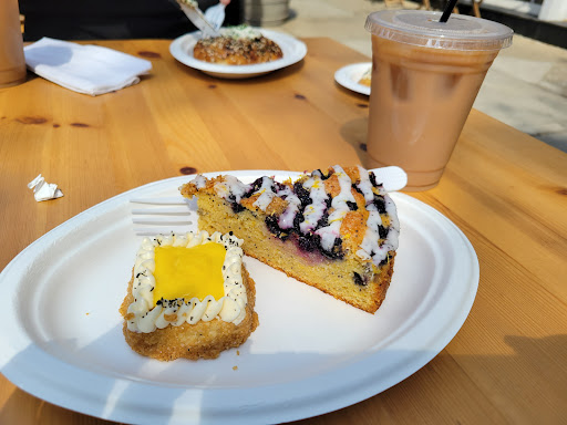 Brown Bear Bakery - Visual
