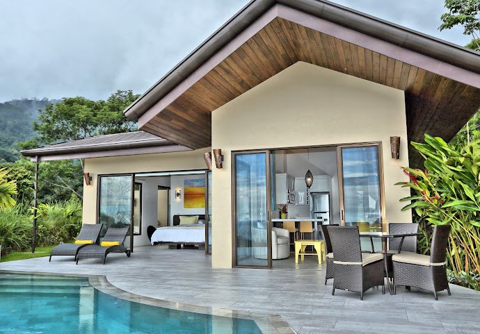 Golden Pineapple Villas by null