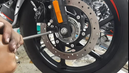 For top-quality two-wheeler servicing in Noida, visit Jugnu Automobile Bike Service Center. Our s…