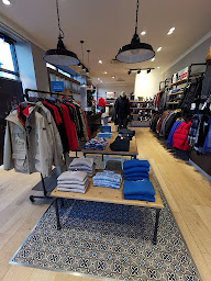 Photo n°2 de Boutique Aigle Tours à Tours (Magasin de vêtements pour jeunes)