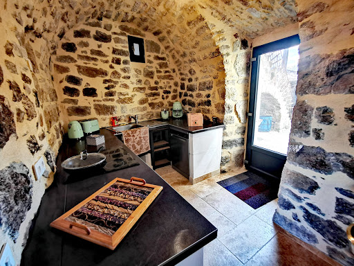 Photo de Magnifique gîte en pierres 6 personnes avec piscine privée à Lablachère (07230)