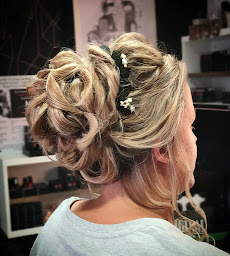 Photo n°10 de Hair actuel coiffure/ Barbier à La Chapelle-Heulin (Salon de coiffure)