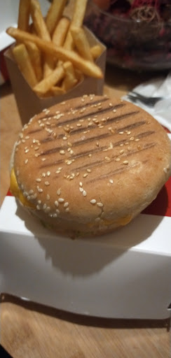 Photo 1 - Le Gourmet Burger