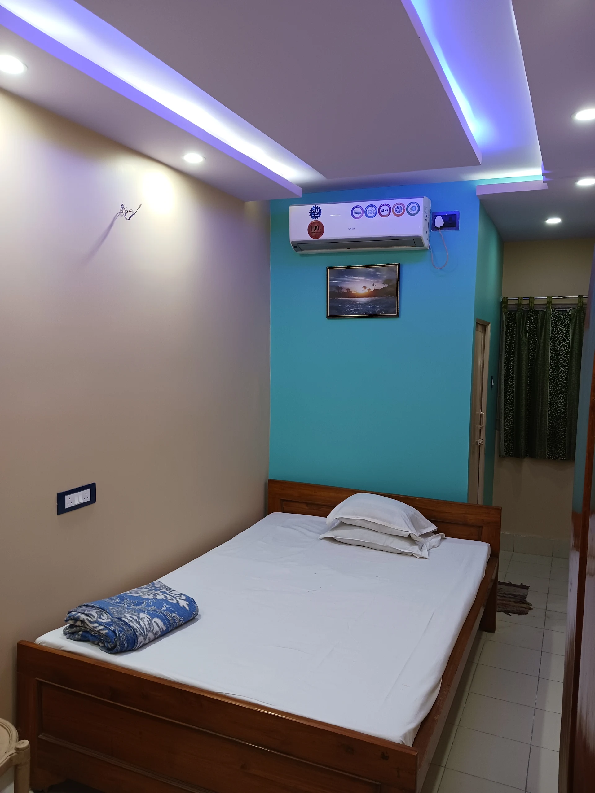 Sarkar Lodge