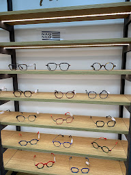 Photo n°11 de Martin Blachère Opticiens Juvignac CC les portes du soleil à Juvignac (Opticien)