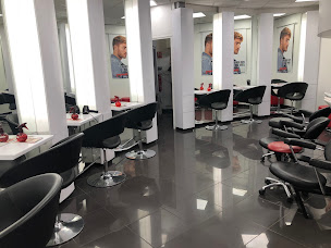 Photo n°5 de Salon Shampoo Oyonnax à Arbent (Salon de coiffure)