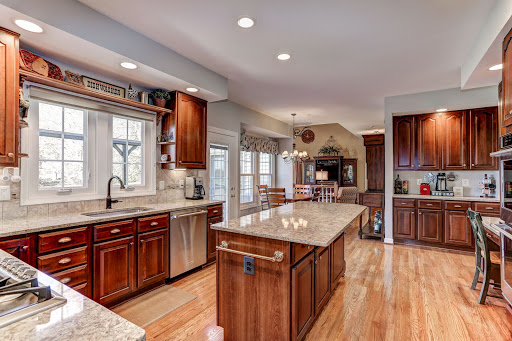 Jackie Douglass, Realtor - Thumbnail