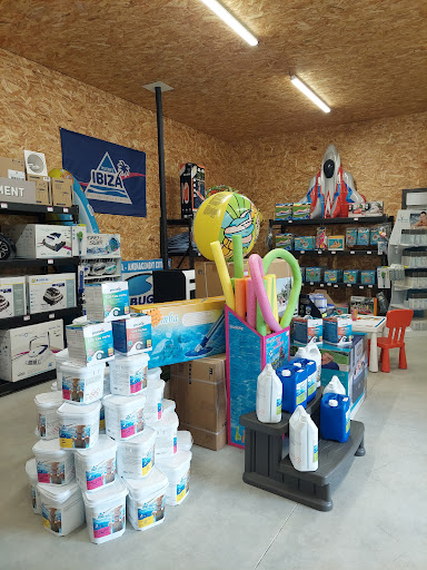 Photo de Piscines Ibiza Bourg-en-Bresse / AIN BUGEY PISCINES à Bourg-Saint-Christophe (01800)