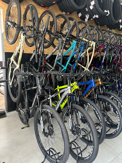 Bicicletaria do Povo e Bikes Elétricas