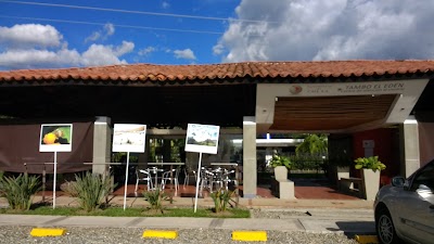 Photos of Tambo El Ed&eacute;n