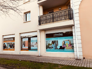 Photo n°1 de Free Dom à La Teste-de-Buch (Service de garde d'enfants à domicile)