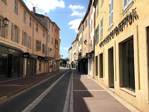 Photo n°1 de Dentiste Docteur Daniel Serra à Saint-Tropez (Dentiste)