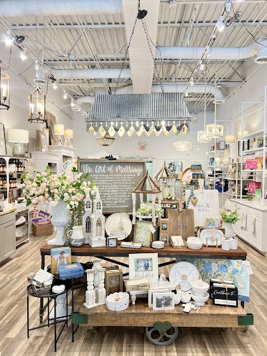 The Rustic Market Brookstone Gallery - United States