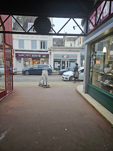 V.espoir Gallery - France