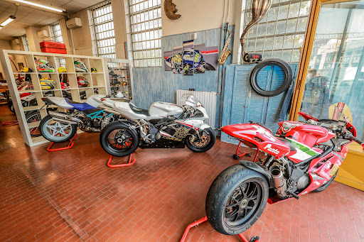 Bonny Garage