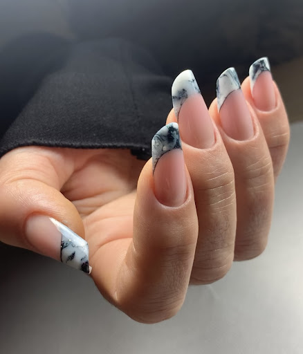 Studio Nails by Oksana - Thumbnail