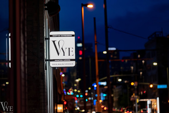 Vye Cocktail Lounge by null