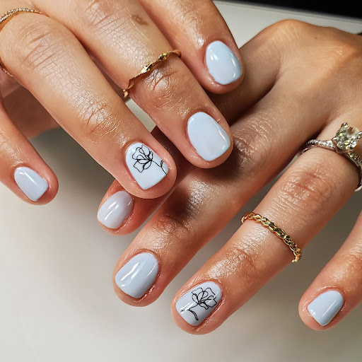 M.A.D. Nail Design LLC Logo