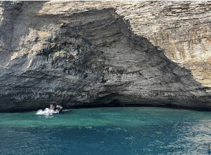 Photo n°25 de Bonifacio Excursions en Bateau - Réservez votre Promenade en Mer en ligne à Bonifacio (Attraction touristique)