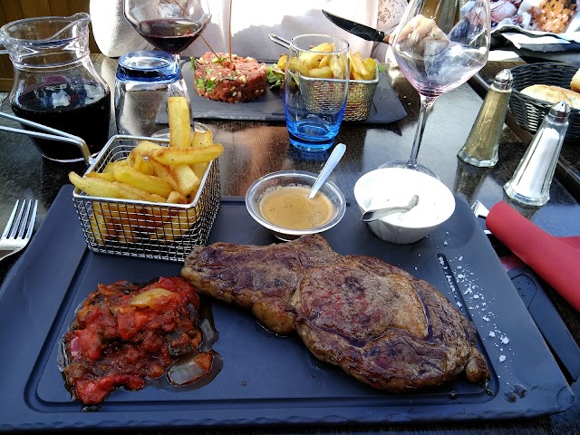 Au pied dans le plat