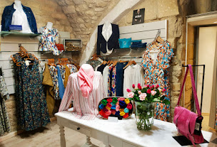 Photo n°1 de Carol's corner à Sommières (Magasin de vêtements)