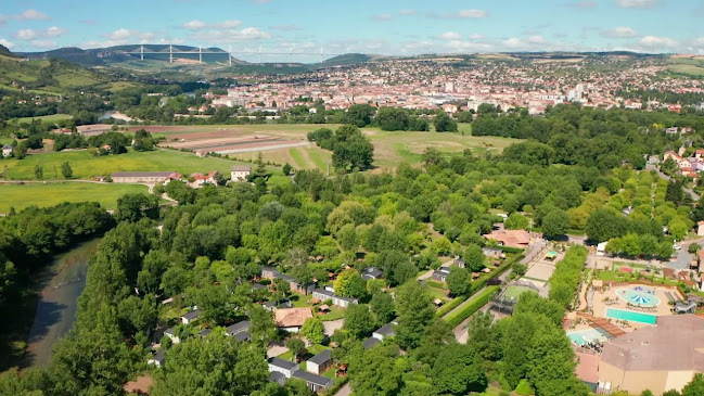 Opinii despre Camping Sandaya Les Rivages - 4 étoiles - Millau în Millau - Café