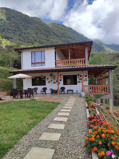 El Encanto de las Aves, Cocorna.