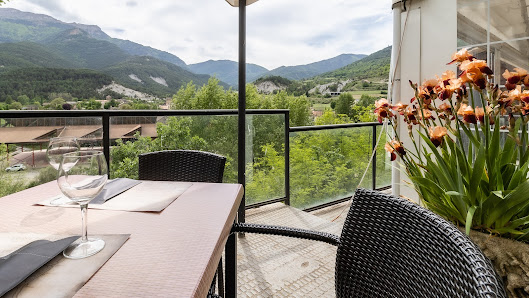 Hostal Restaurante Río Ara by Vivere Stays - Fiscal, Huesca