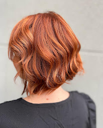 Photo n°23 de LOOK'S - Les salons de coiffure - Fouesnant - SANS RDV - Non stop 6J/7 à Fouesnant (Salon de coiffure)