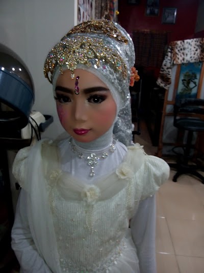 Photos of Salon Wijaya