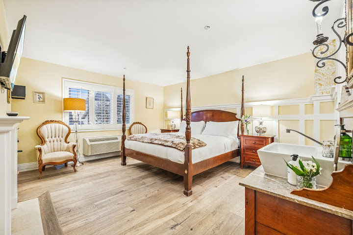 The Mirabelle Inn by null