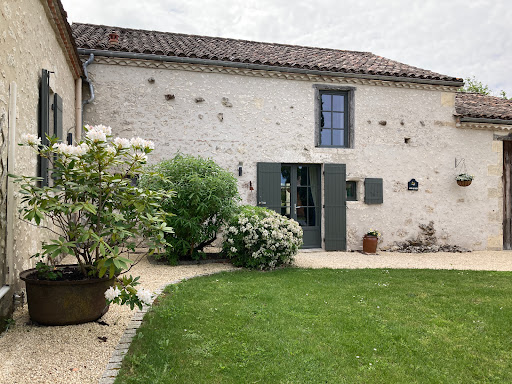 Photo de Clos des Charmes - Luxury Cottage à Beaumont-du-Périgord (24440)