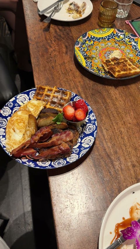 Sangria & Salt by null