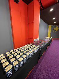 Photo n°40 de CINÉMA CGR Albi Les Cordeliers à Albi (Salle de jeux vidéo)