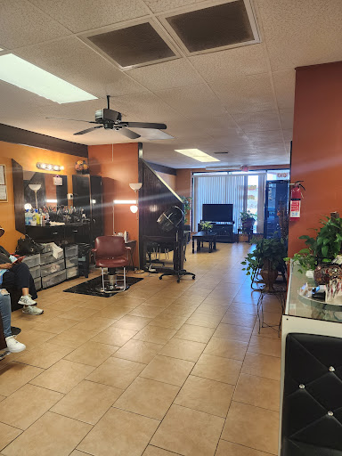 Lils Touch of Class Beauty Salon - Thumbnail