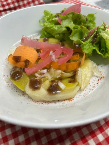 L’Ouvrée, Bar à vins, Restaurant & Caviste by null