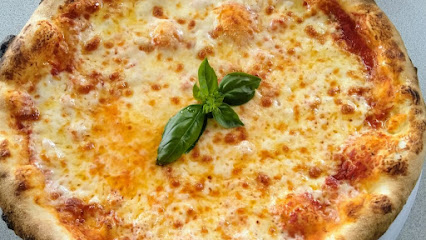 Alberto's Pizzeria