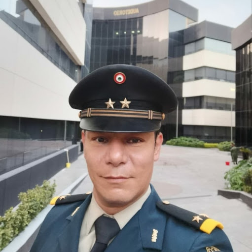 Dr. René Martín Flores Zamorano, Oftalmólogo - Thumbnail
