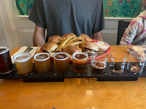 Moat Mountain Smokehouse & Brewing Co. - Thumbnail