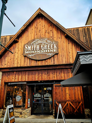 Smith Creek Moonshine Branson Landing - Thumbnail