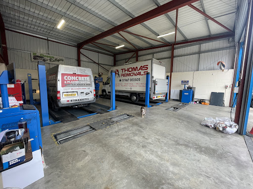 Ynyscynon Mot Centre