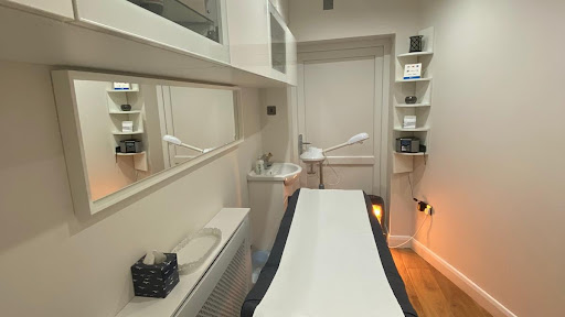 Natural Beauty by Ravi Ltd