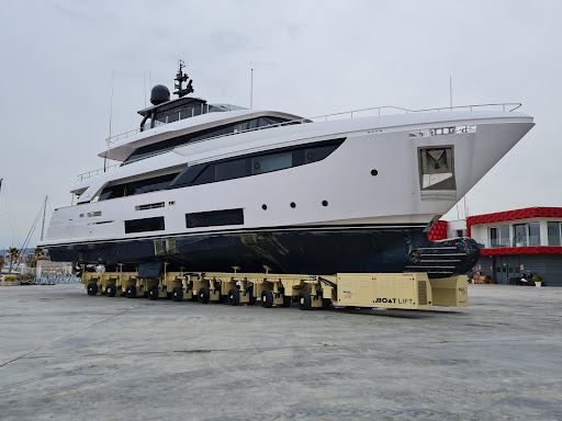 Boat Lift - Thumbnail