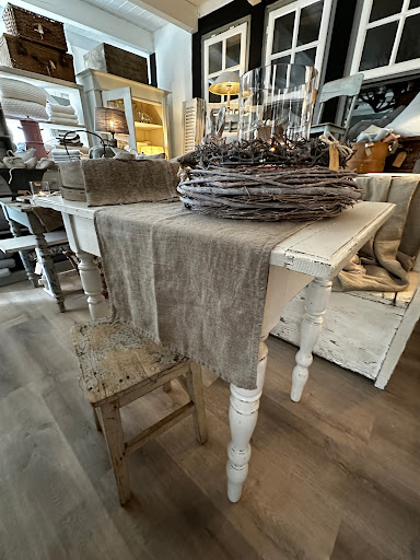 Klein Lönneberga / Shabby Chic Gallery - Germany