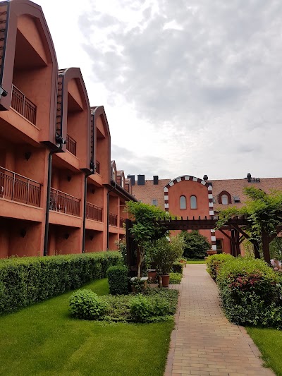 Photos of Mes&eacute;s Shiraz Wellness & Training Hotel