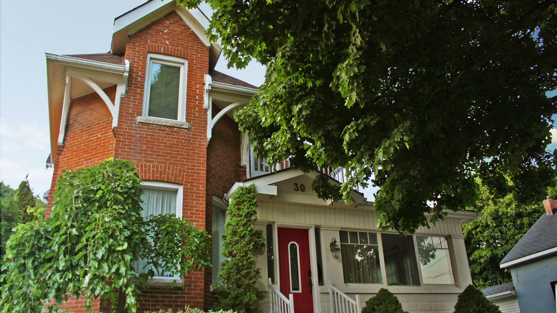 Applewood House Bed and Breakfast