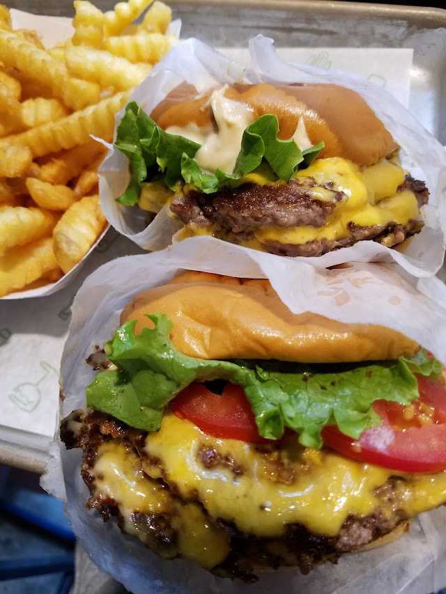 Shake Shack Fulton Transit CTR - Manhattan