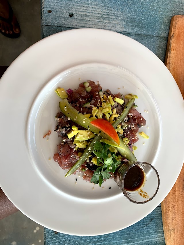 Follow the White Rabbit - Restaurant