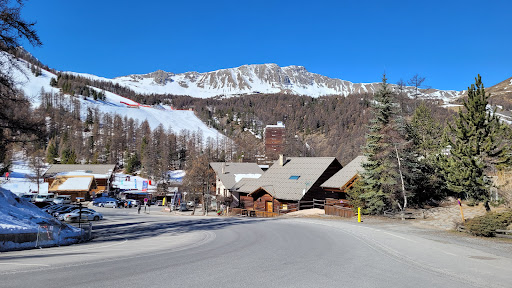 Eterlou Sport - Location de ski, Vars Les Claux Gallery - France